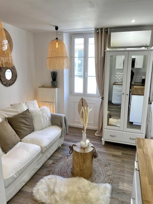Studio 2 Neuf A 100M Des Plages Et De La Gare Saint-Raphaël المظهر الخارجي الصورة
