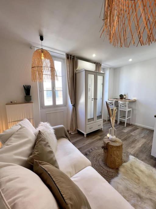 Studio 2 Neuf A 100M Des Plages Et De La Gare Saint-Raphaël المظهر الخارجي الصورة